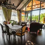 Sherlock Villa *