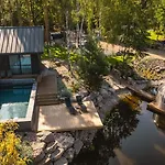 Sherlock Villa *