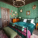 Sherlock Villa *